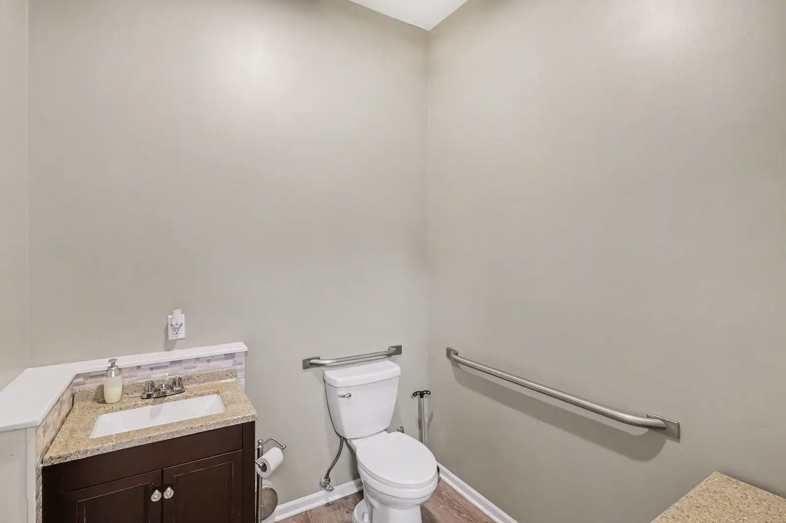 11225 S Saginaw St Suite 5 / Unit B image 10