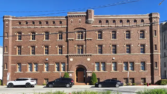 234 S Water St listing image