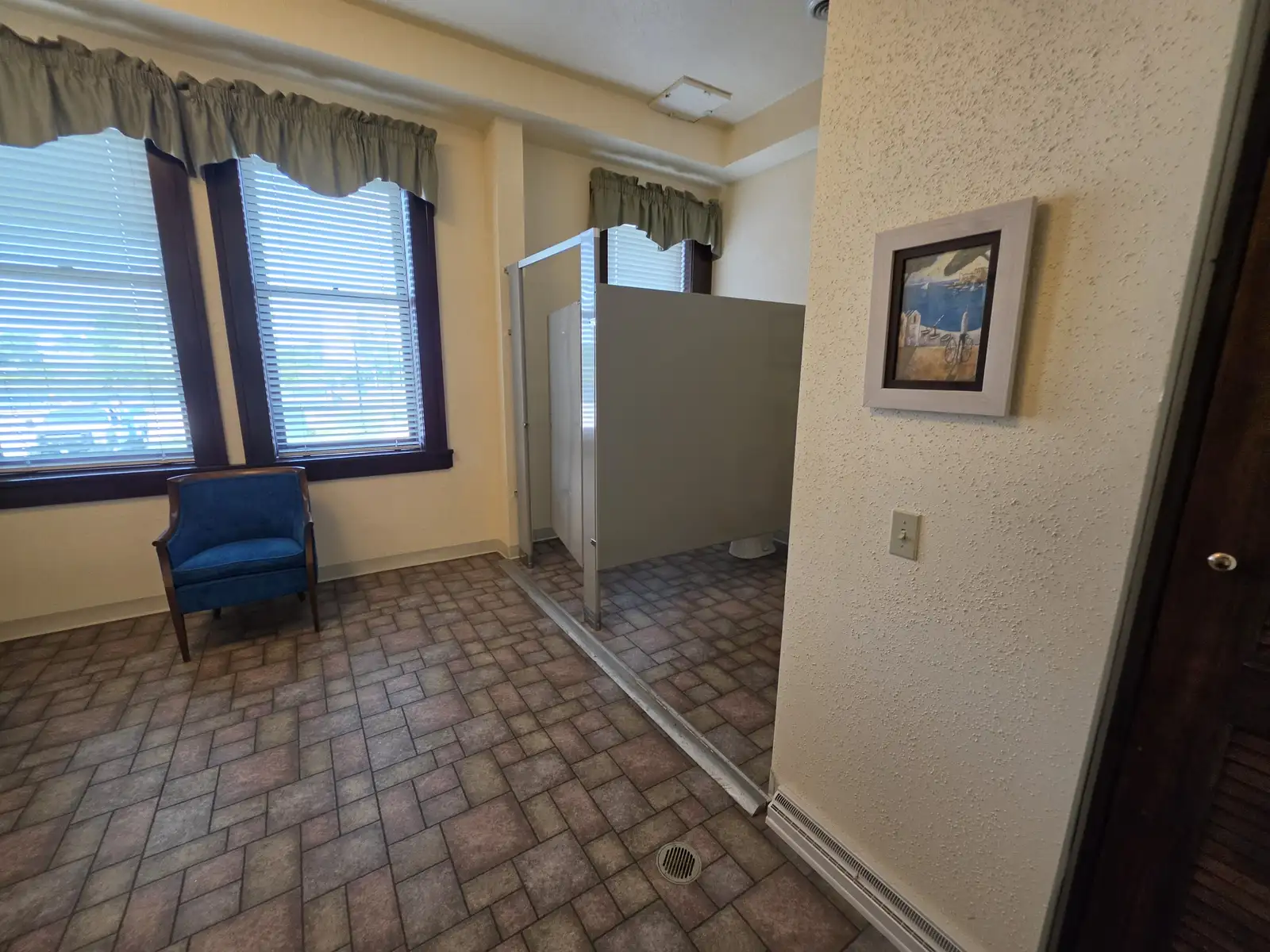 234 S Water St image 17