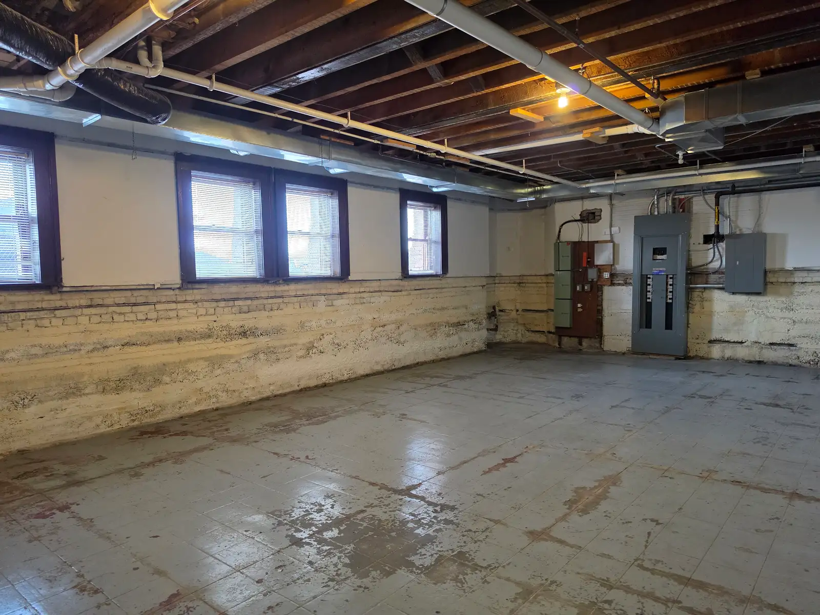 234 S Water St image 30