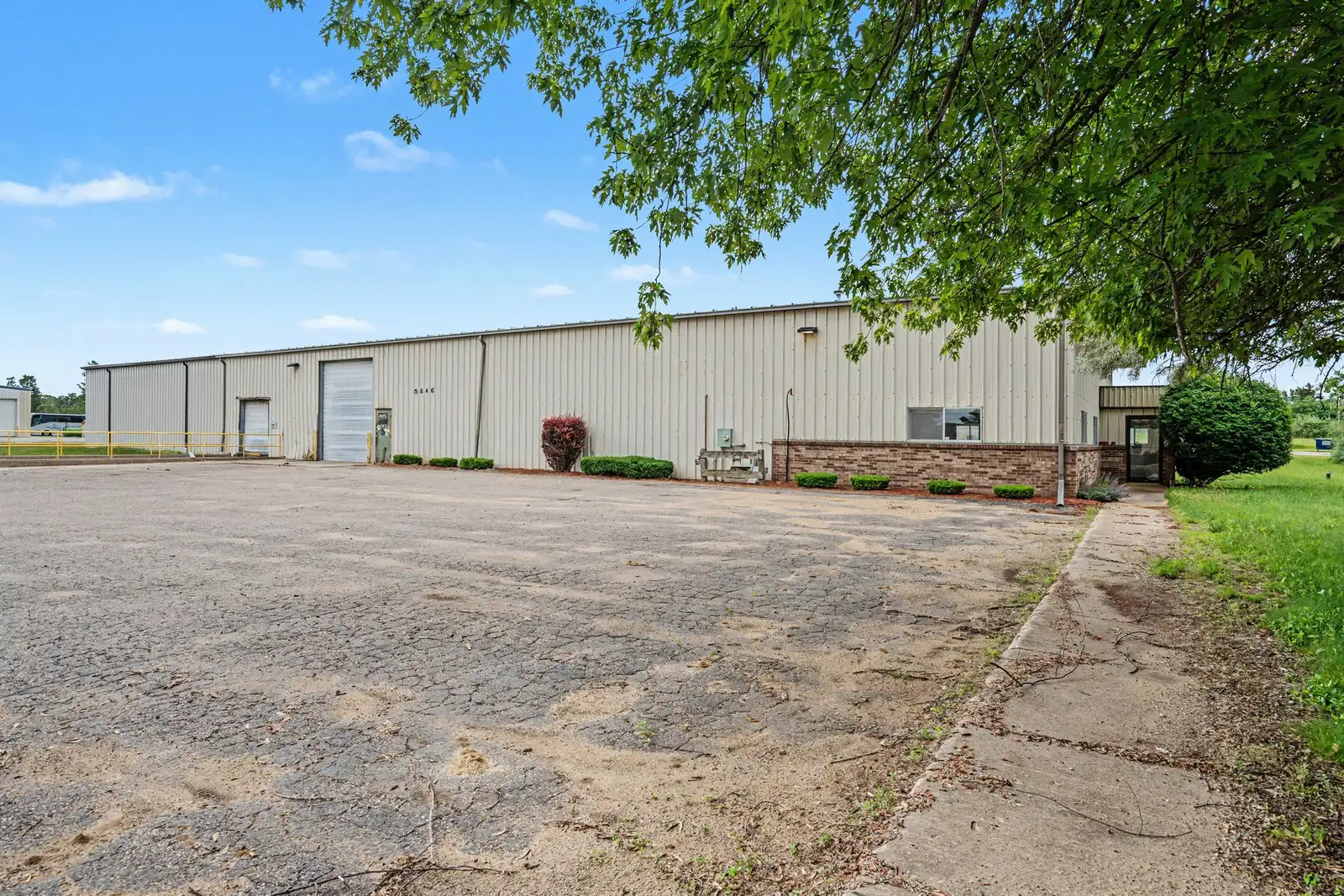 5846 Venture Way image 5