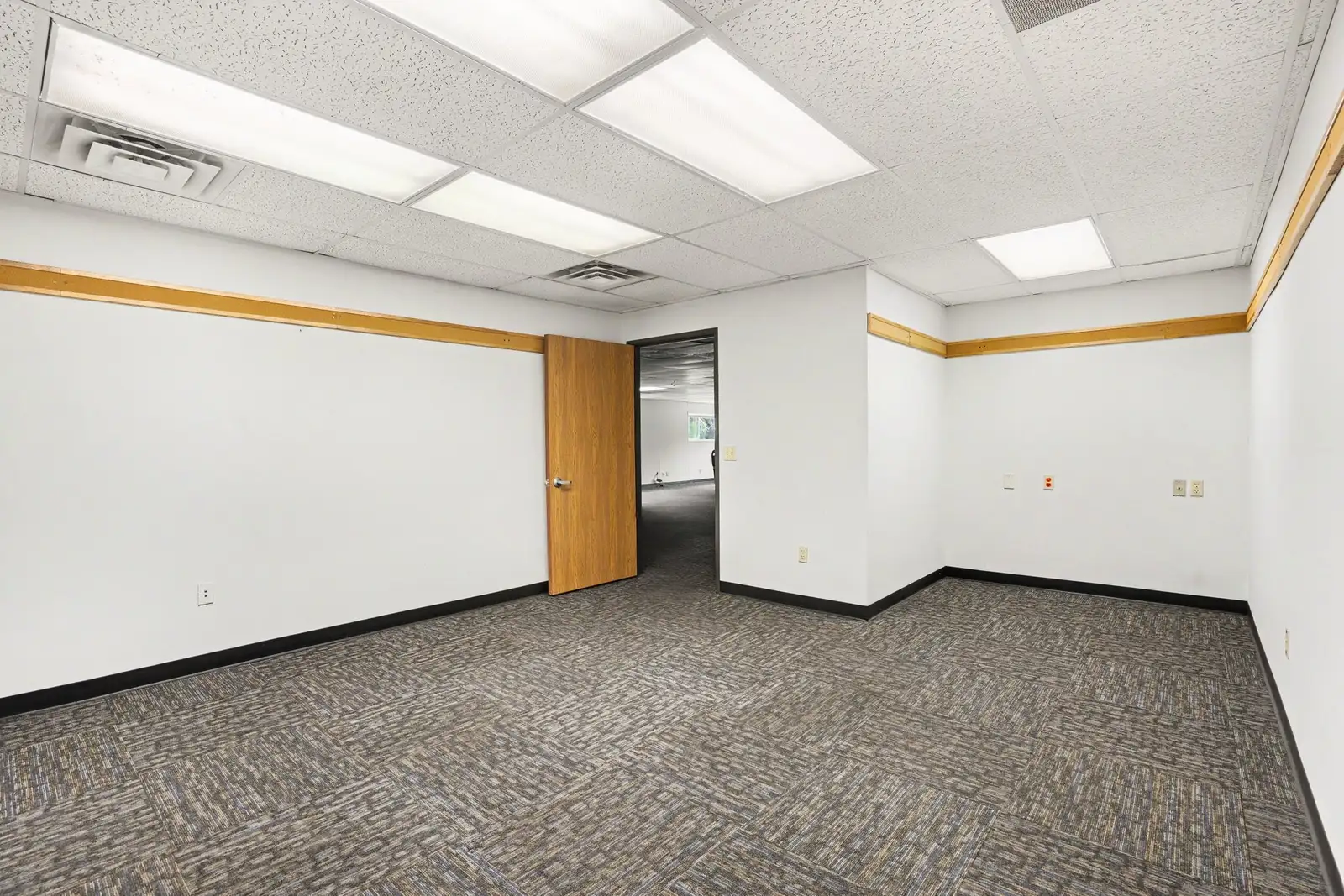 5846 Venture Way image 15