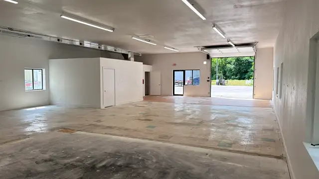5110 W M 72, Unit 2 thumbnail 3