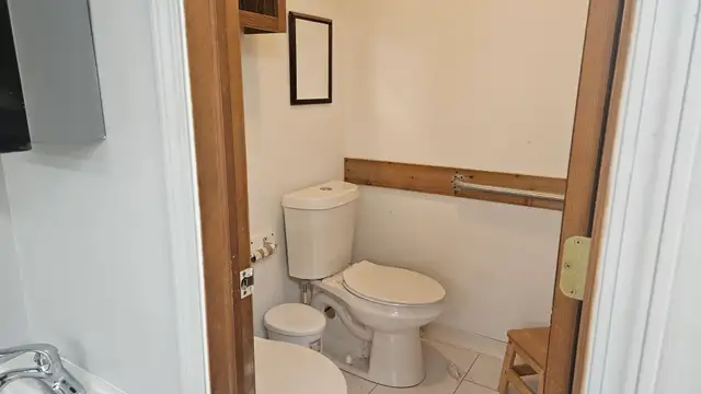 View image 12