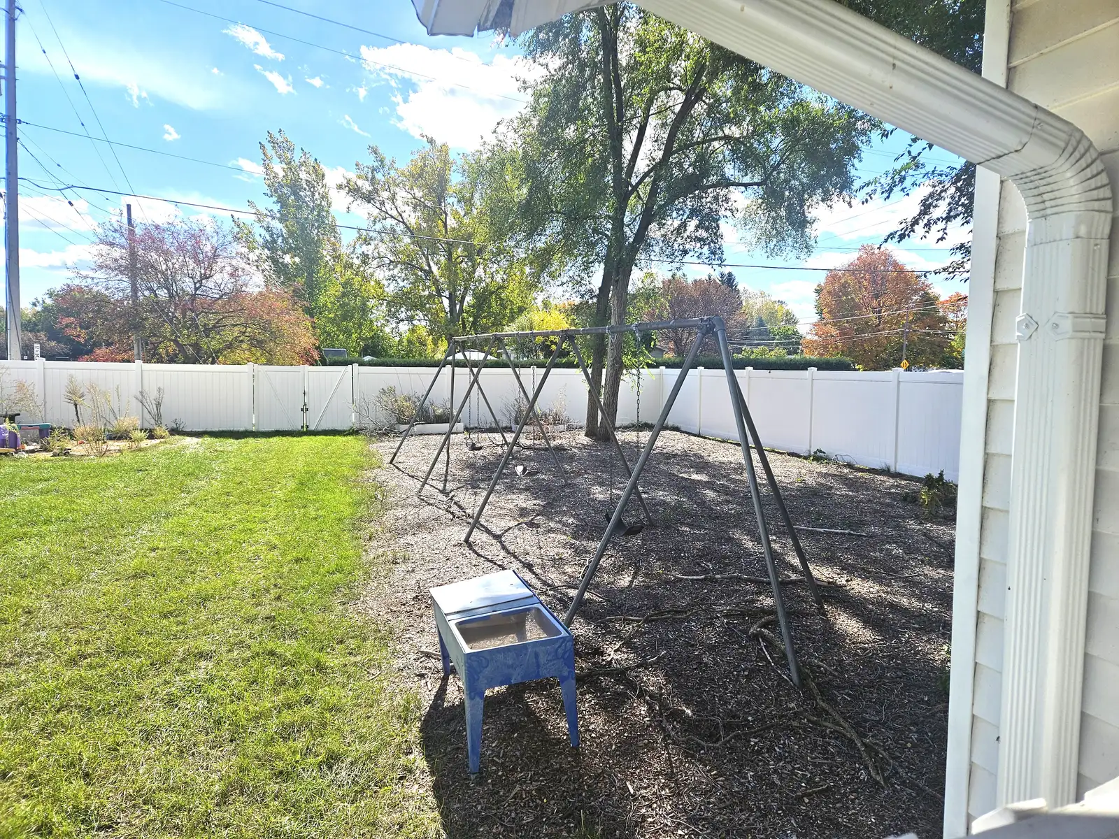 511 S Center Rd image 15