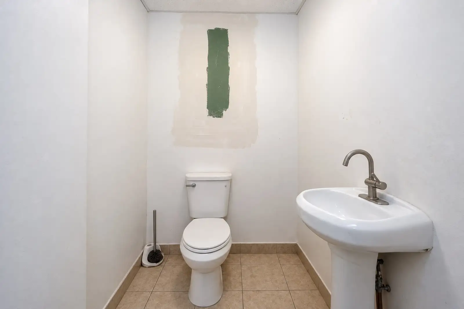 13940 Gratiot Ave image 16