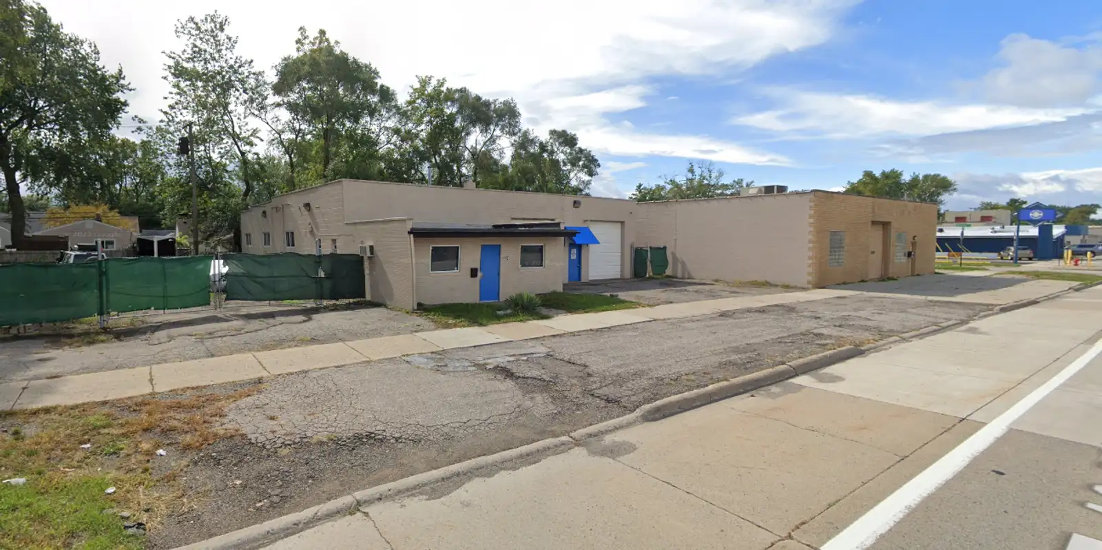 524 E 10 Mile Rd