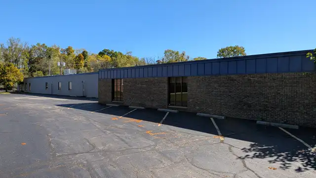 Open Office and Warehouse Space thumbnail 2