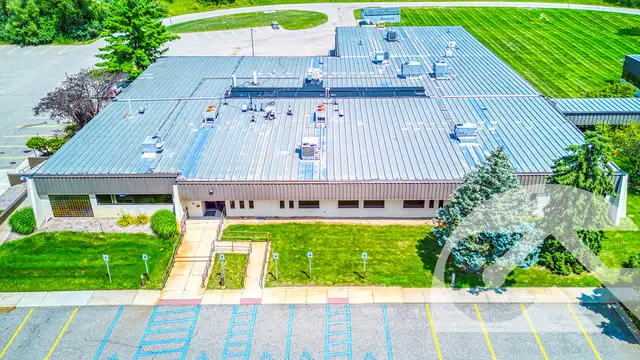 7322 Newman Blvd thumbnail 2
