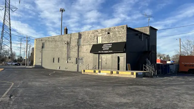 2052 & 2108 W Sylvania thumbnail 2