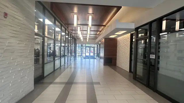 250 E Front St thumbnail 3