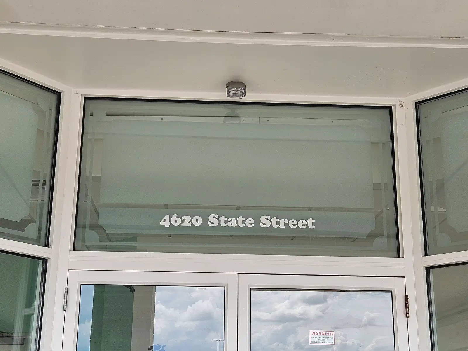 4620 State image 20