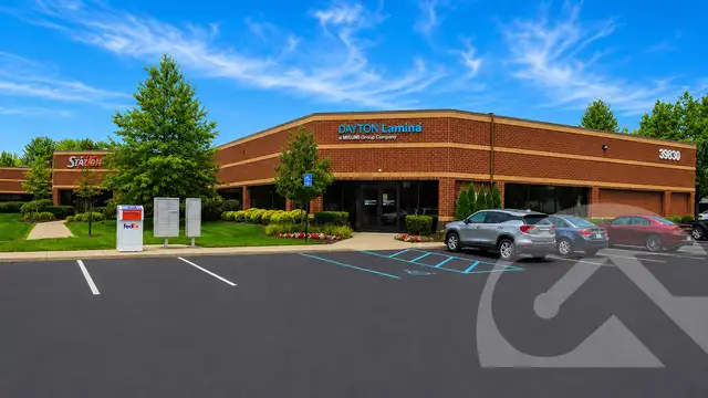 39830 Grand River Ave thumbnail 1