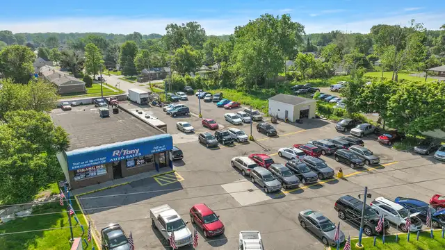 Used Car Dealership! thumbnail 5