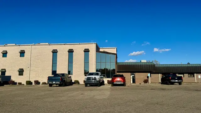 4200 Legion Drive thumbnail 3