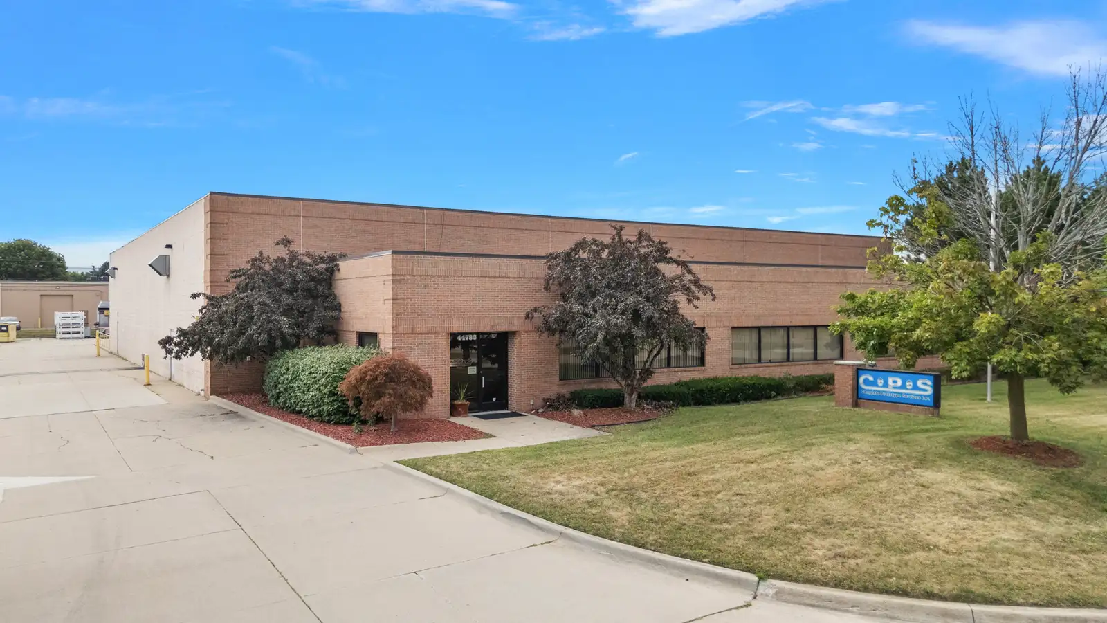 44783 Morley Dr, Clinton Township, MI 48036
