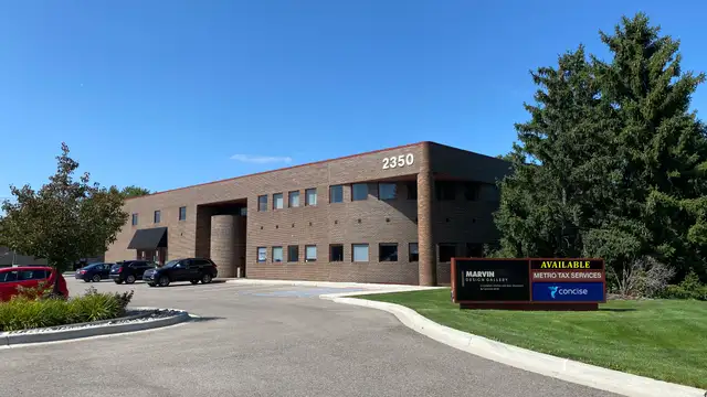 2350 Franklin Road thumbnail 1
