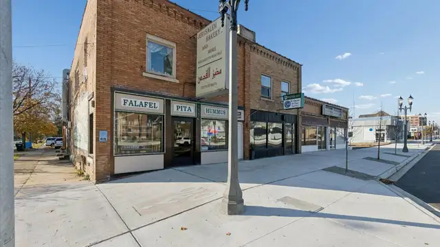1456 E Michigan Ave thumbnail 3
