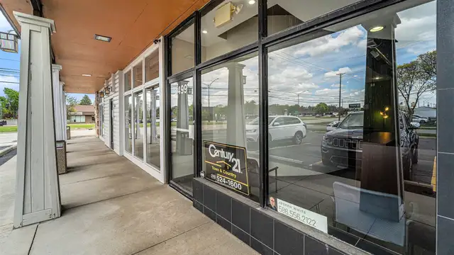 Gross Lease thumbnail 4