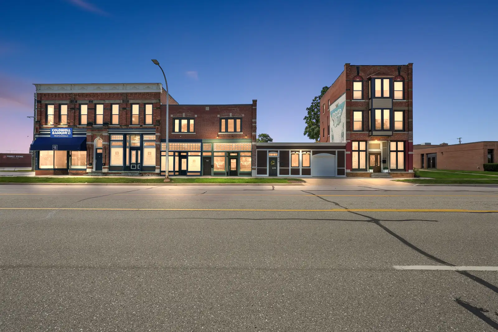802-812 Lapeer Ave