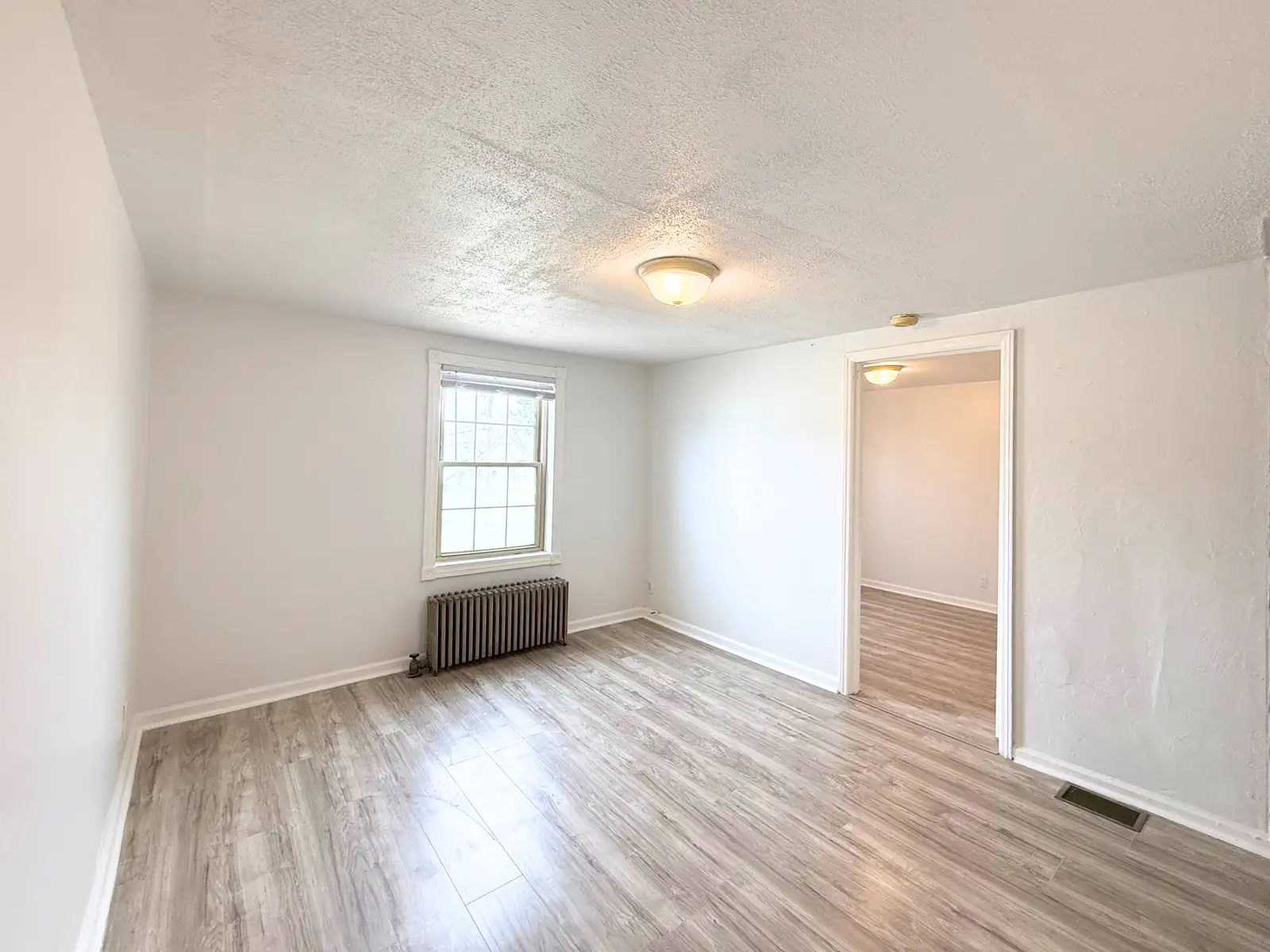 29222 Grand River Ave image 13