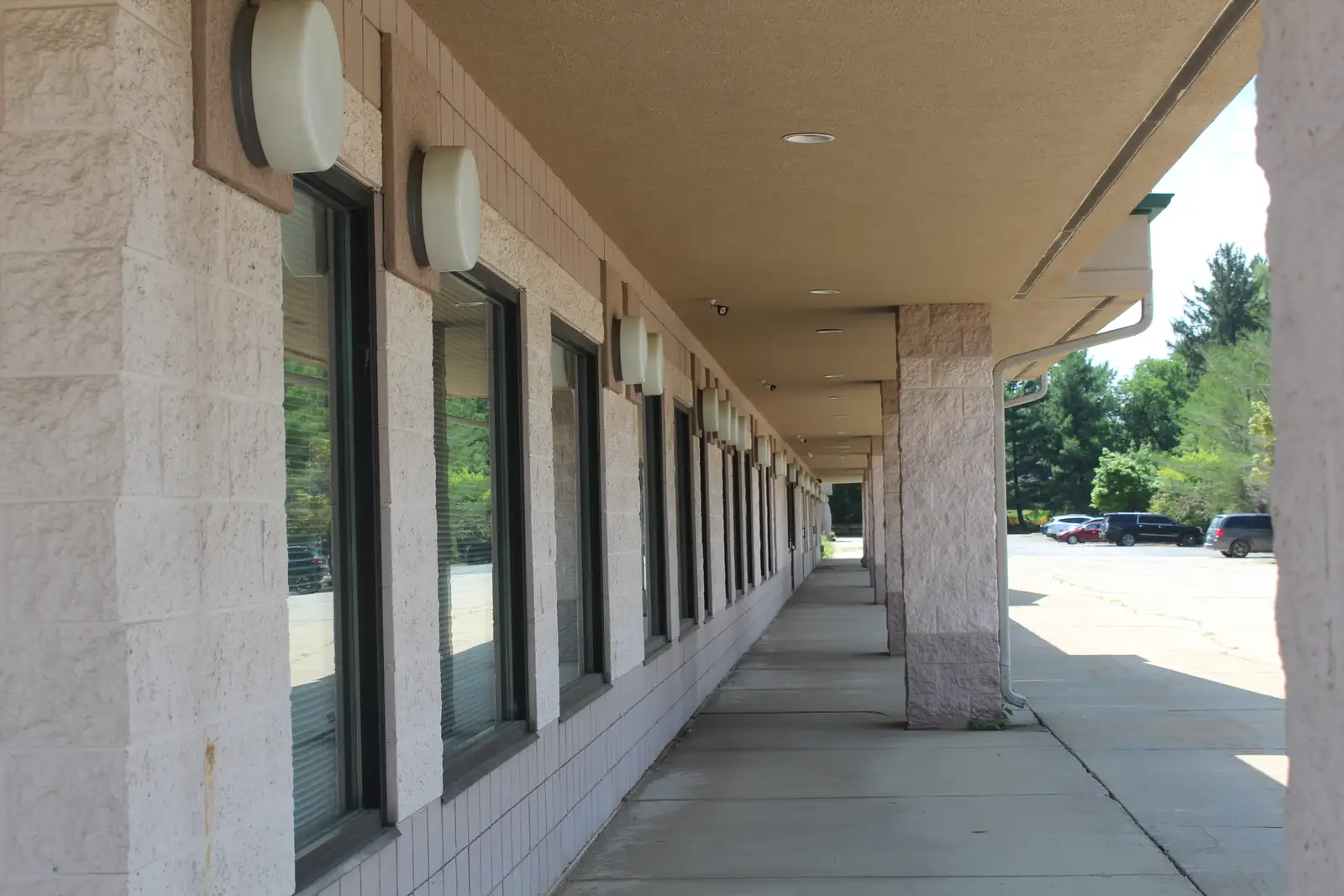 Conference Center/Retail Units image 4