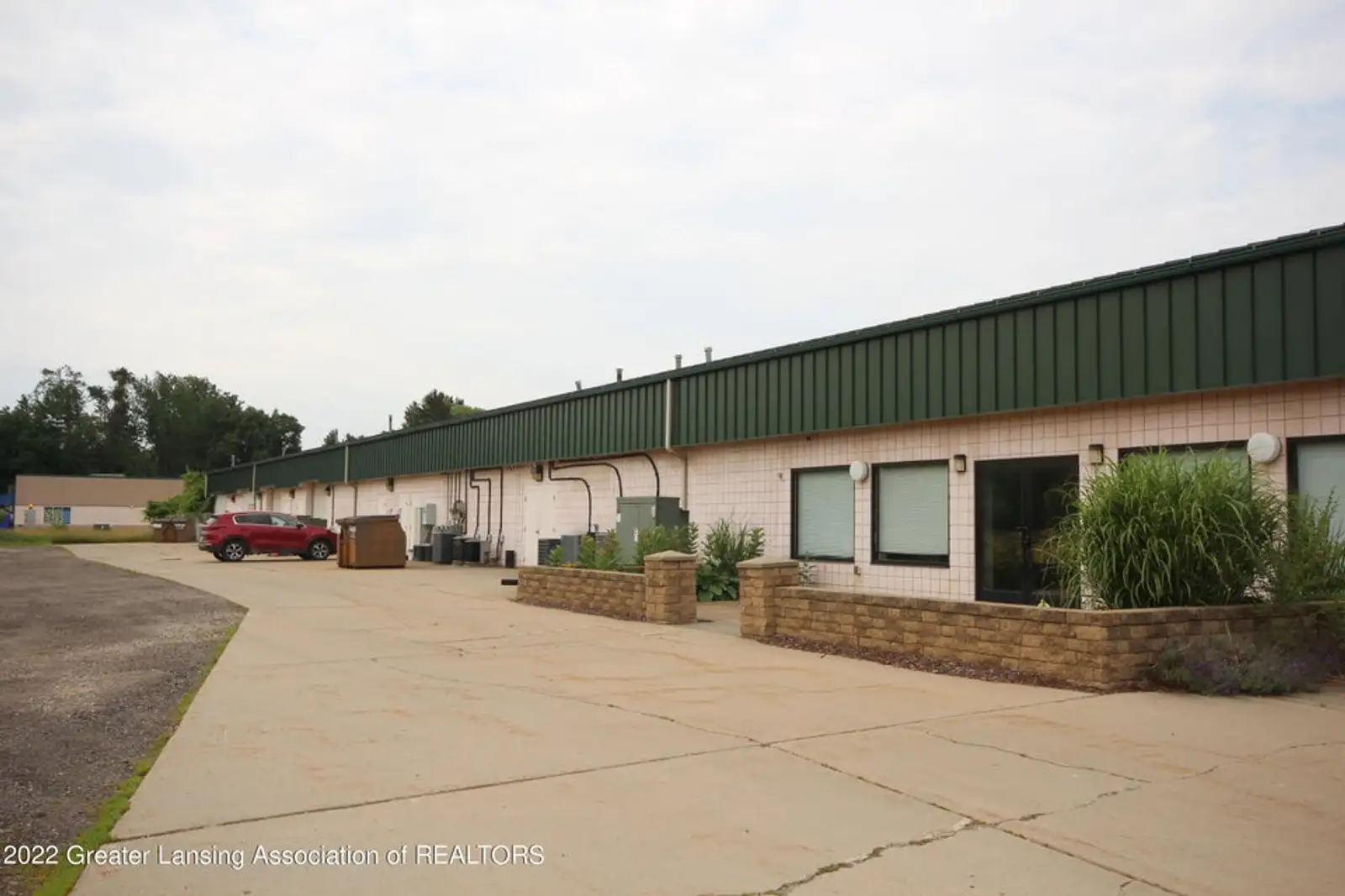 Conference Center/Retail Units image 6