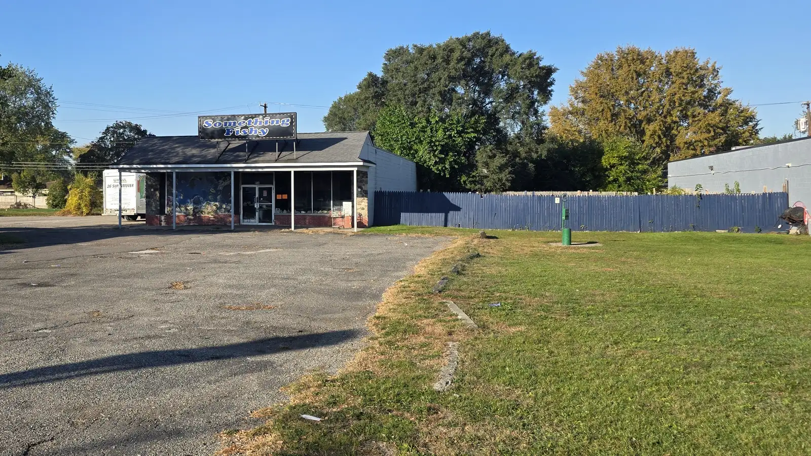 954 S Wayne Rd image 4