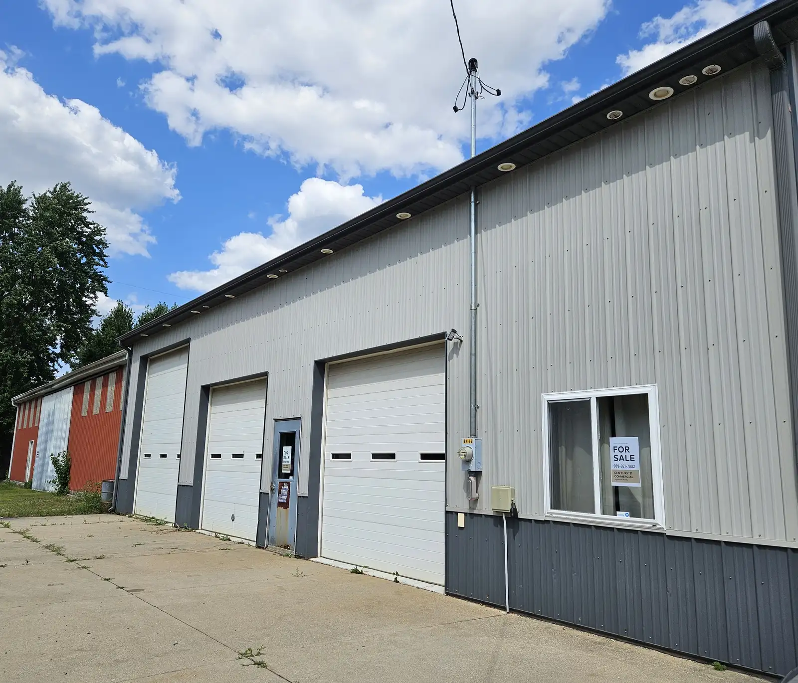9449 Genesee St image 15