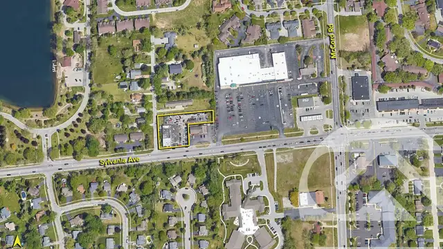 6820 W Sylvania Ave thumbnail 3