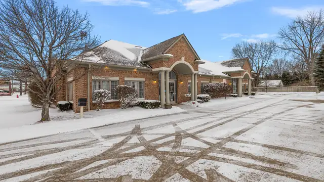42560 Van Dyke Ave thumbnail 2