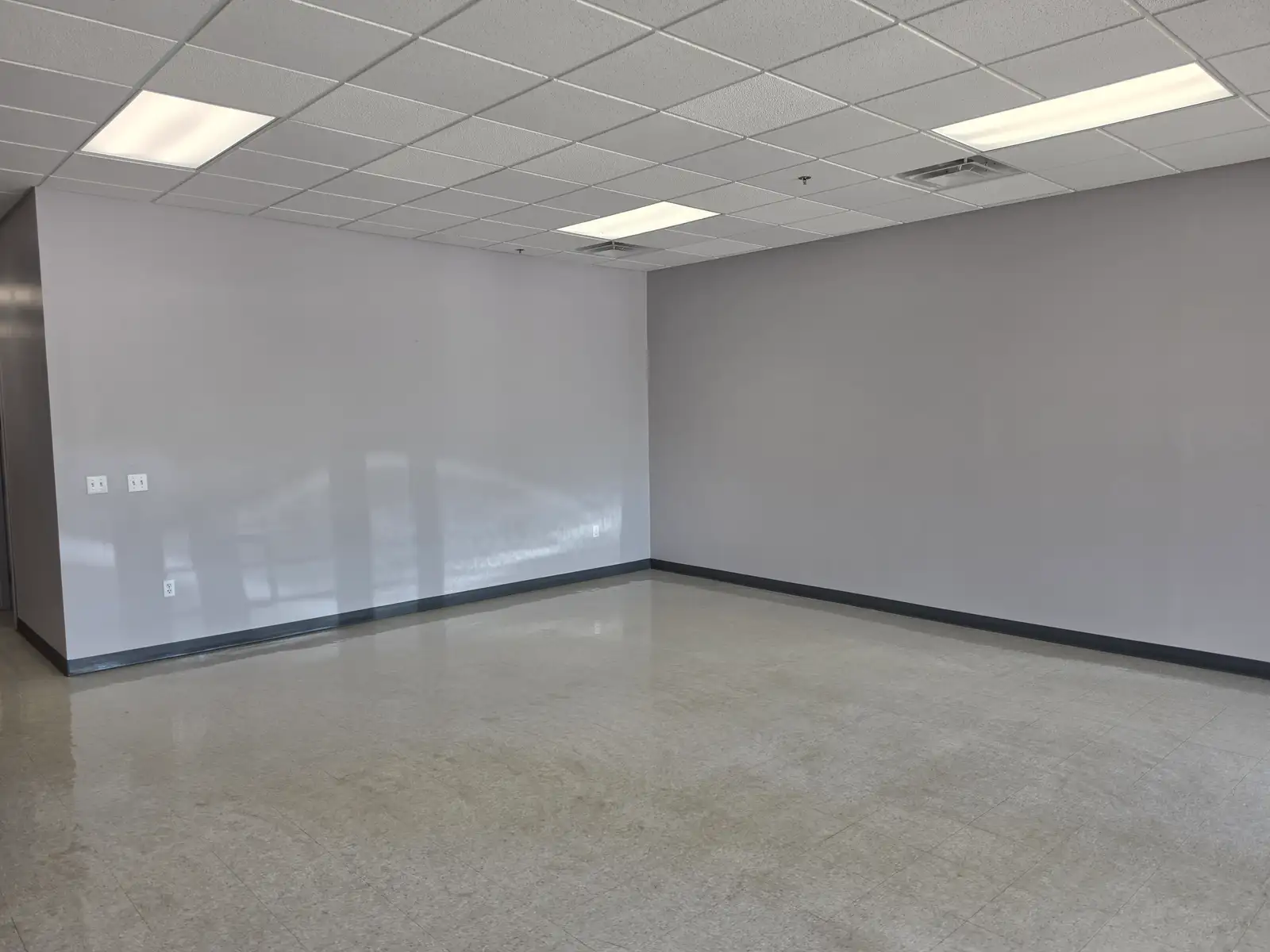 Burton Retail / Office For Sale!! image 9