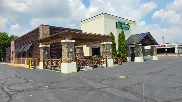 1140 S Monroe St thumbnail 2