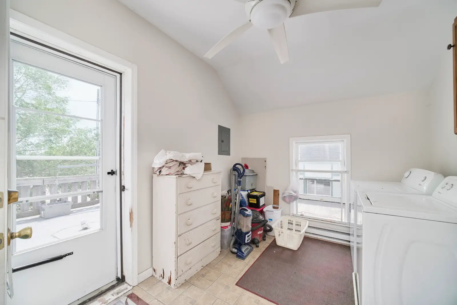 135 Washington St image 27