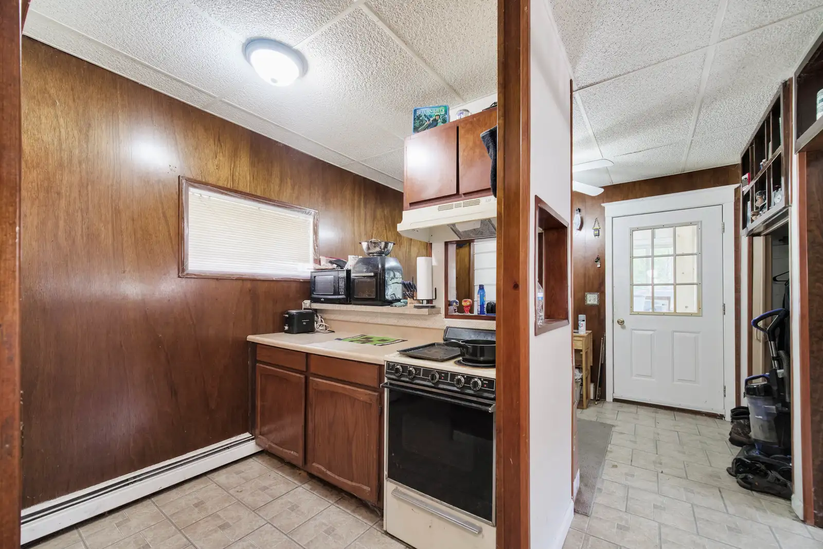 135 Washington St image 36