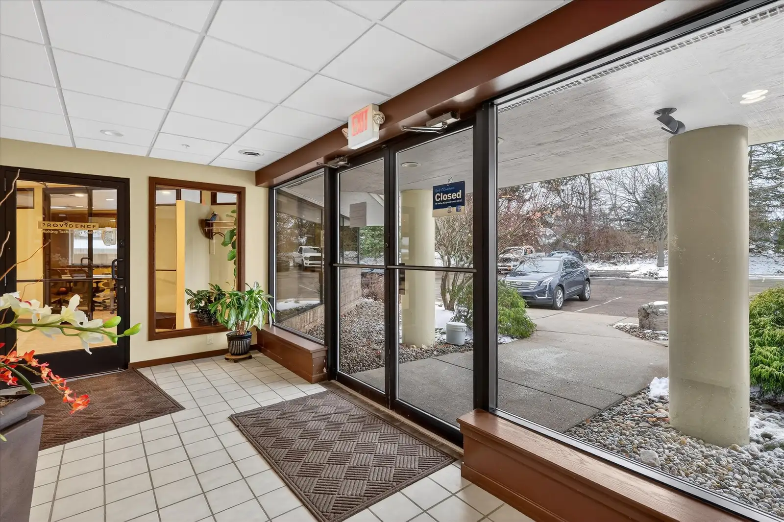 Office Building Creyts Rd, 2-Suites:  1,850 SqFt and 3,500 SqFt or Combine image 4