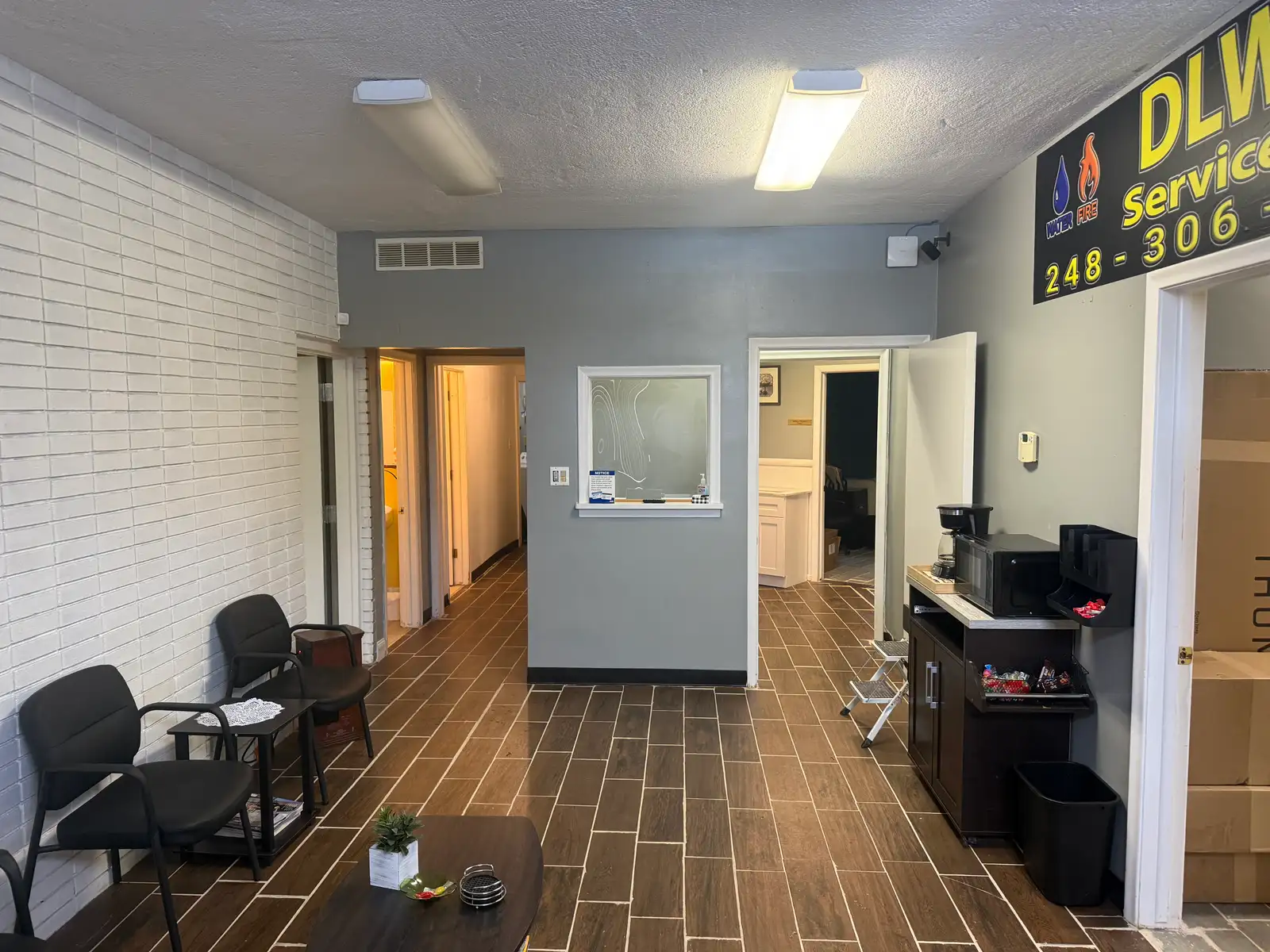 Renovated Two-Suite Corner Office image 4