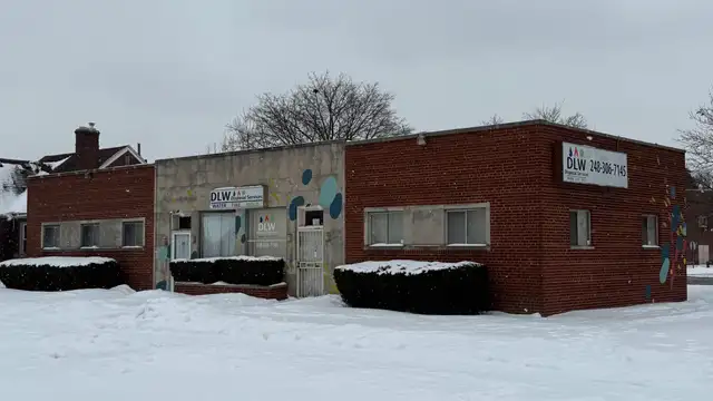 Renovated Two-Suite Corner Office thumbnail 5