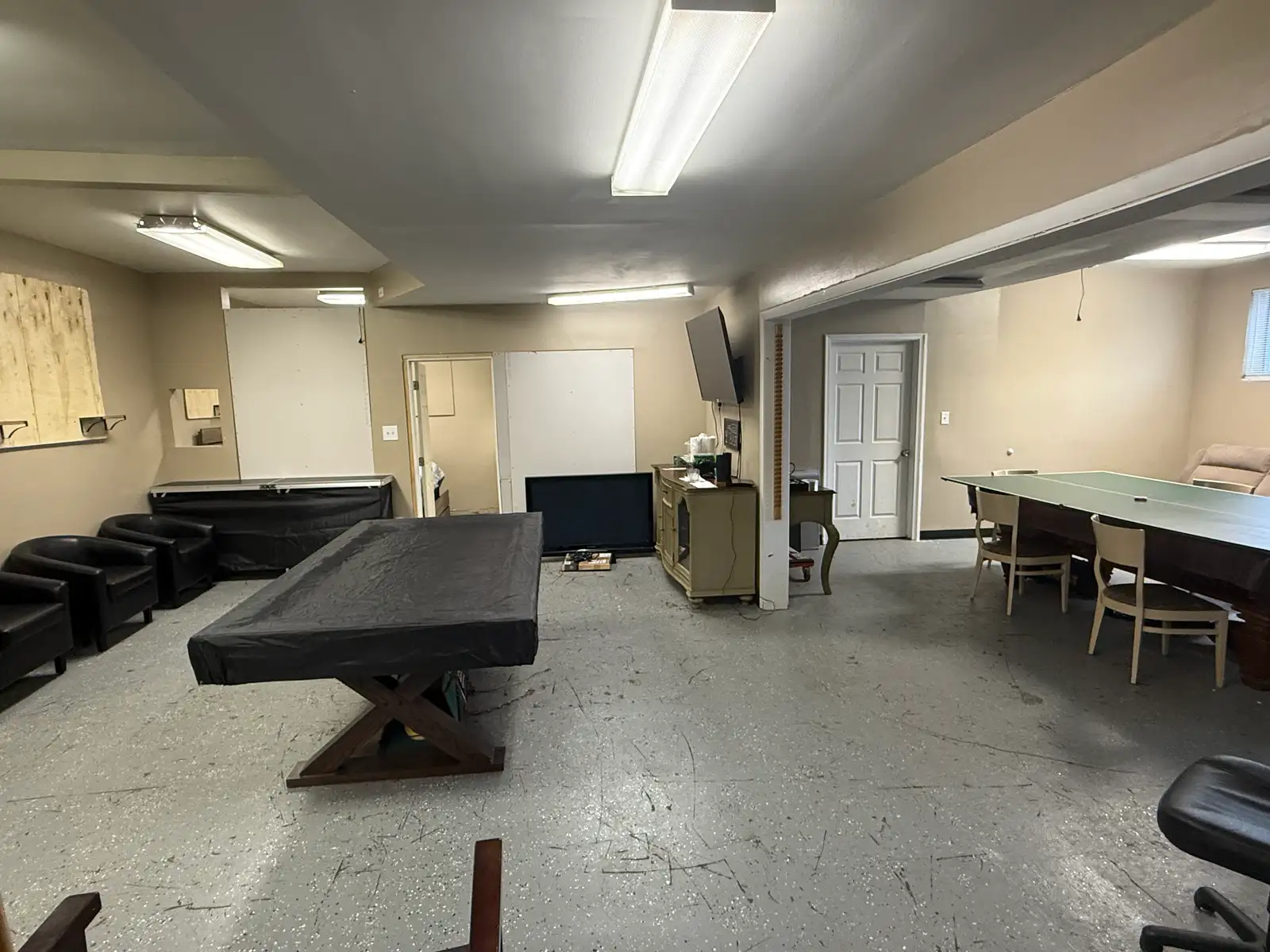 Renovated Two-Suite Corner Office image 2