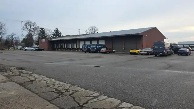 3333 W St Joseph St thumbnail 2