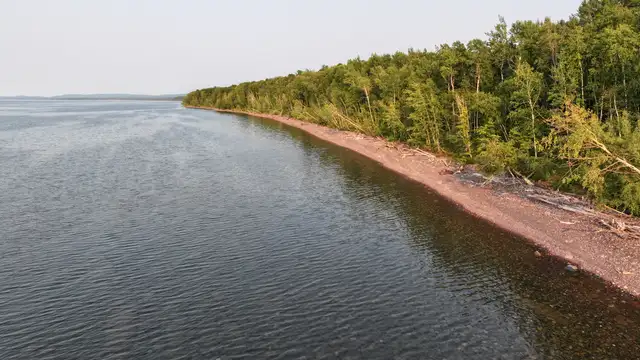 Lake Superior Shoreline thumbnail 3