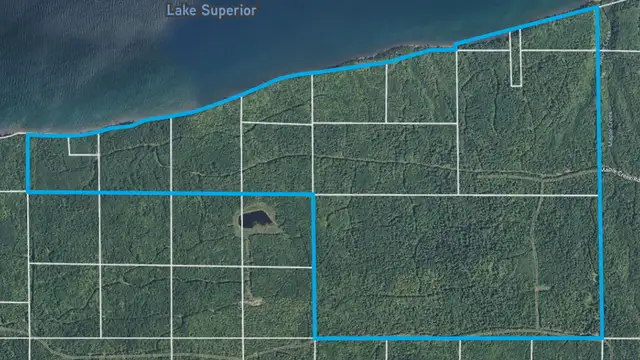 Lake Superior Shoreline thumbnail 2
