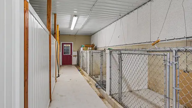 000 Kennel Drive thumbnail 3