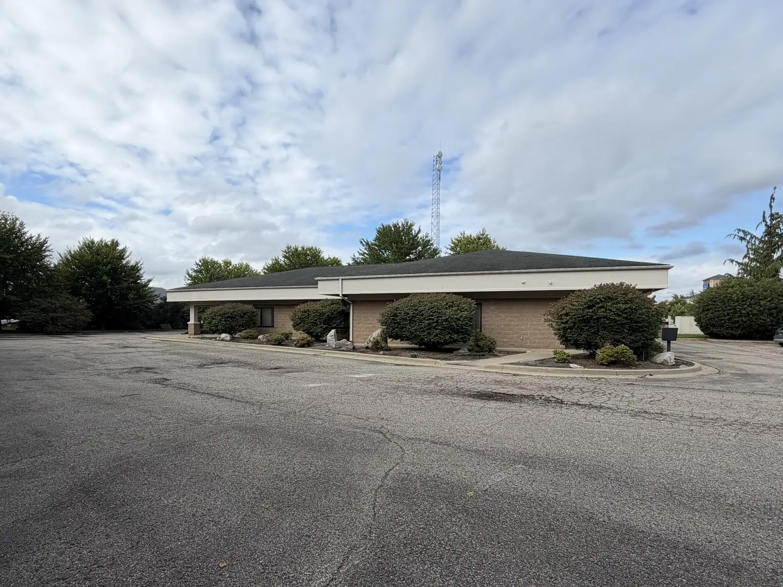 1515 Commerce Park Dr image 2