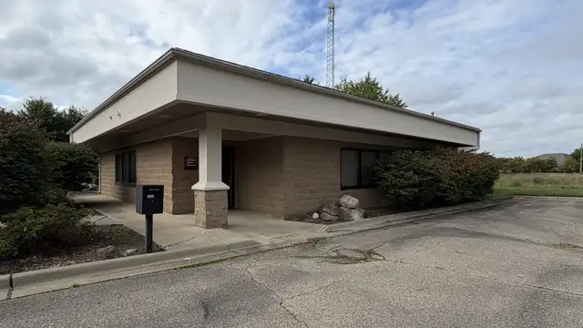 1515 Commerce Park Dr thumbnail 5