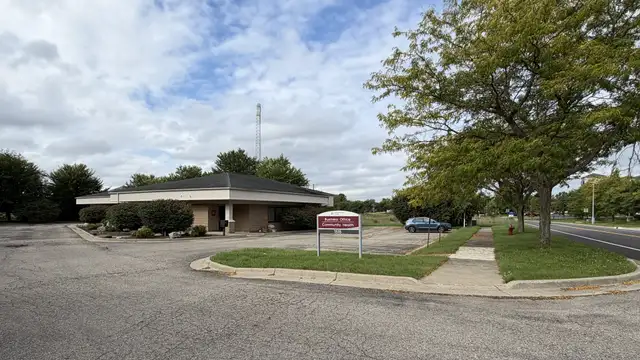 1515 Commerce Park Dr thumbnail 3