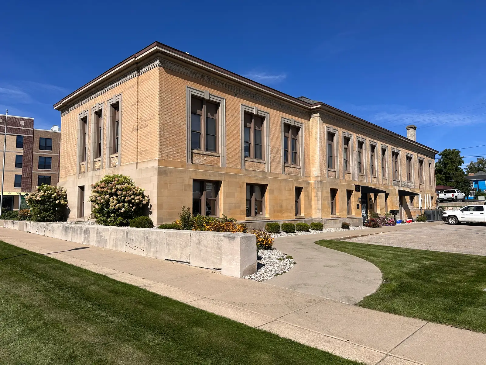 Cobbs & Mitchell Building image 6