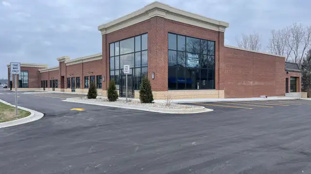 2700 E. Grand River thumbnail 2