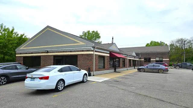 2020 E Grand River - East Bldg thumbnail 2