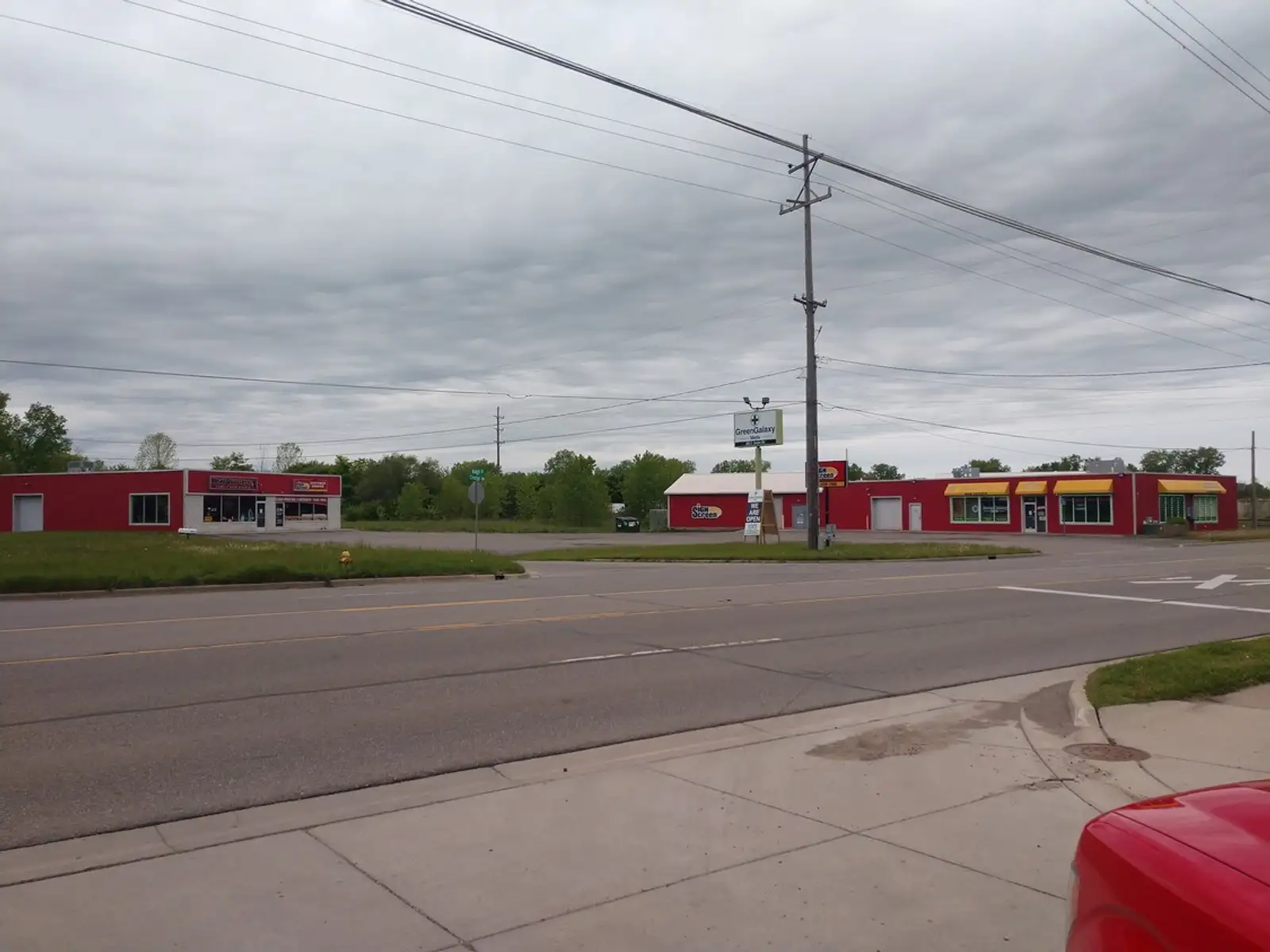 408 S Center Rd. image 8